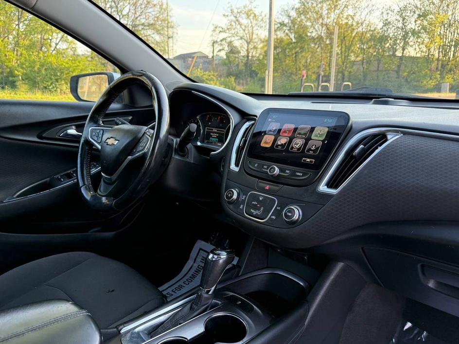 2018 Chevrolet Malibu 1LT - Photo 28