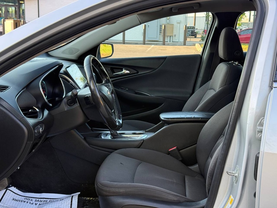 2018 Chevrolet Malibu 1LT - Photo 18
