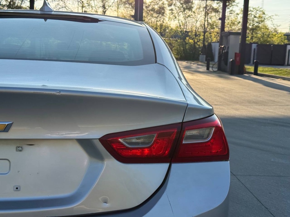 2018 Chevrolet Malibu 1LT - Photo 9