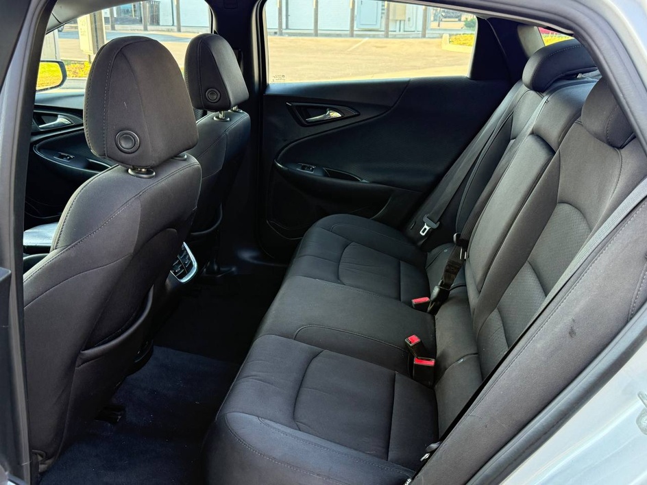 2018 Chevrolet Malibu 1LT - Photo 24