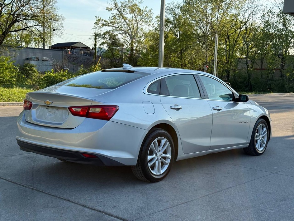 2018 Chevrolet Malibu 1LT - Photo 11