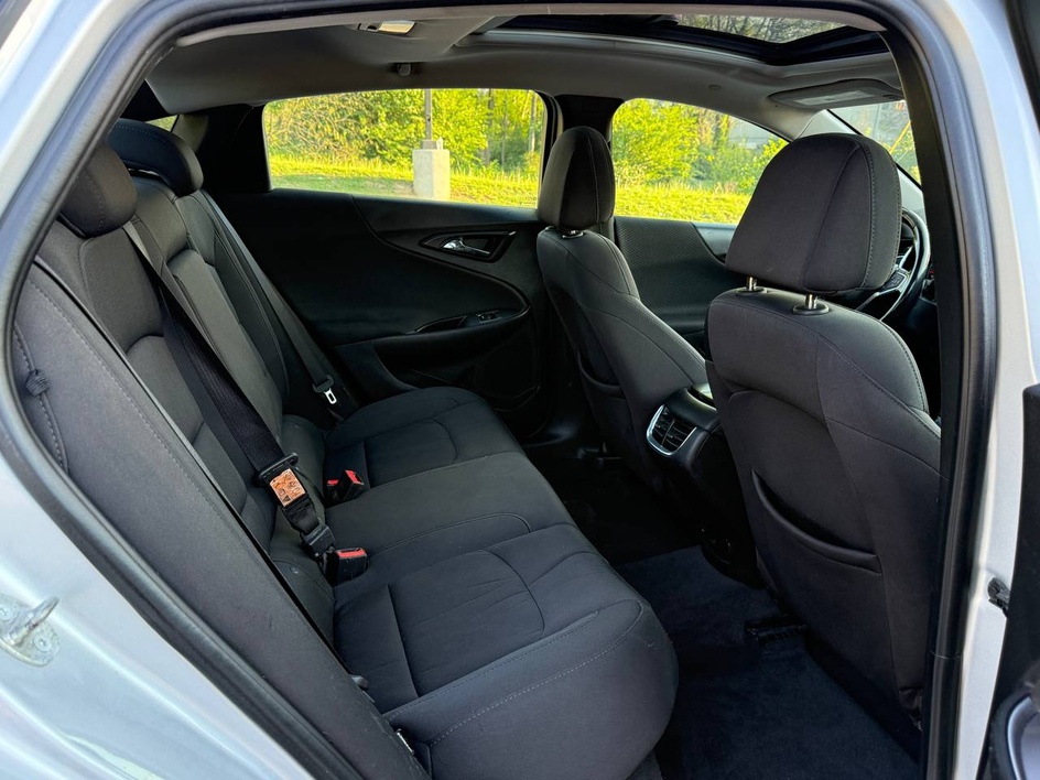 2018 Chevrolet Malibu 1LT - Photo 25