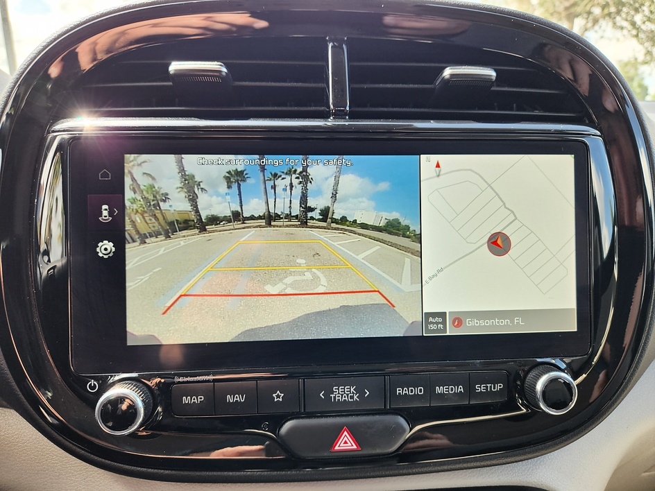 2024 Kia Soul EX - Photo 17