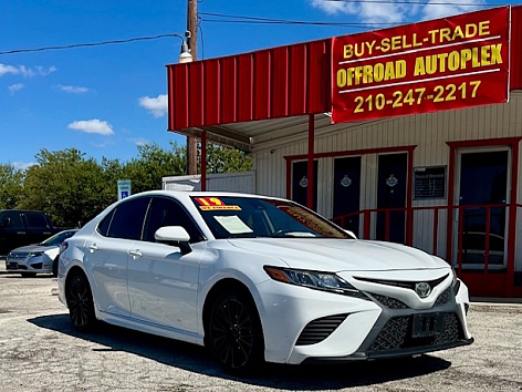 2019 Toyota Camry SE