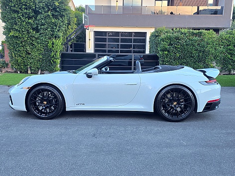 2022 Porsche 911 GTS