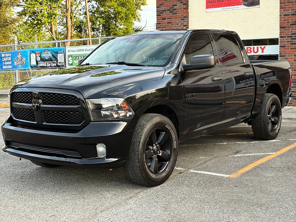 2018 RAM 1500 Express 4x4 Crew Cab 5'7's photo