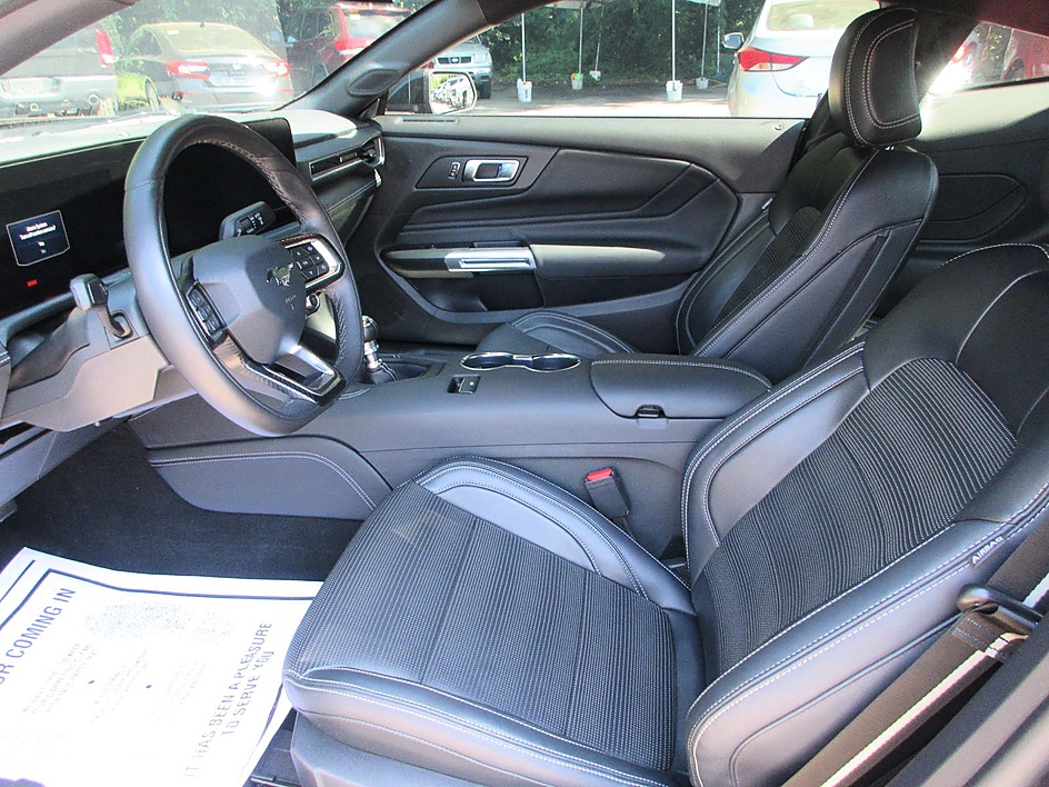 2024 Ford Mustang GT Premium - Photo 13