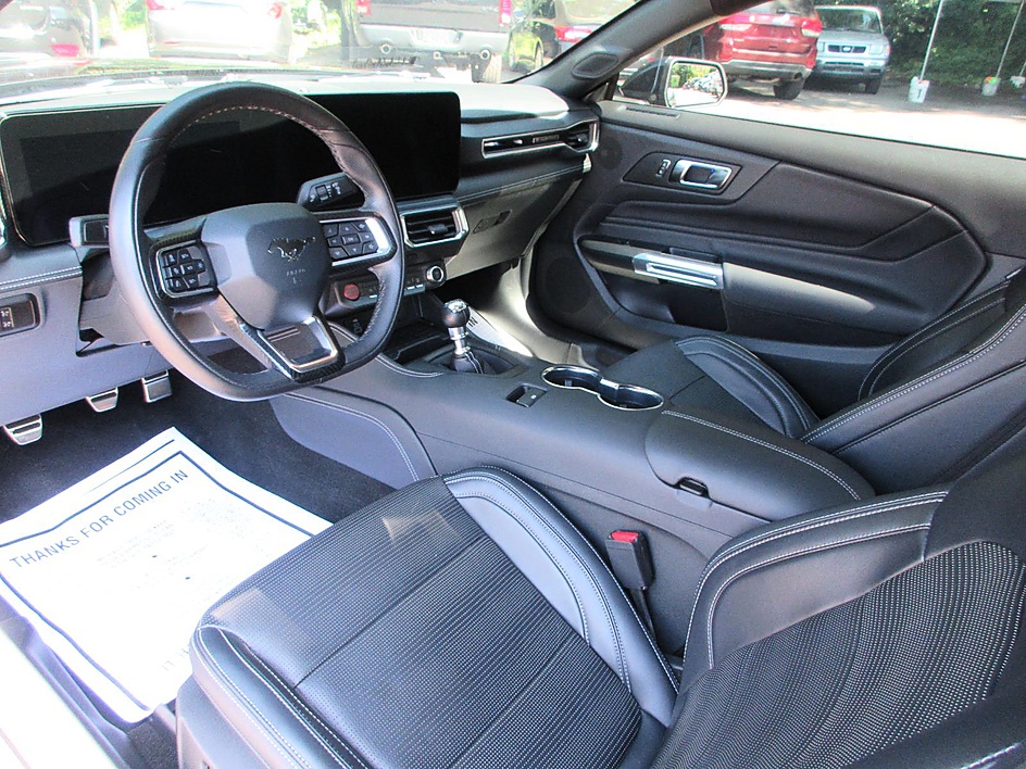 2024 Ford Mustang GT Premium - Photo 14