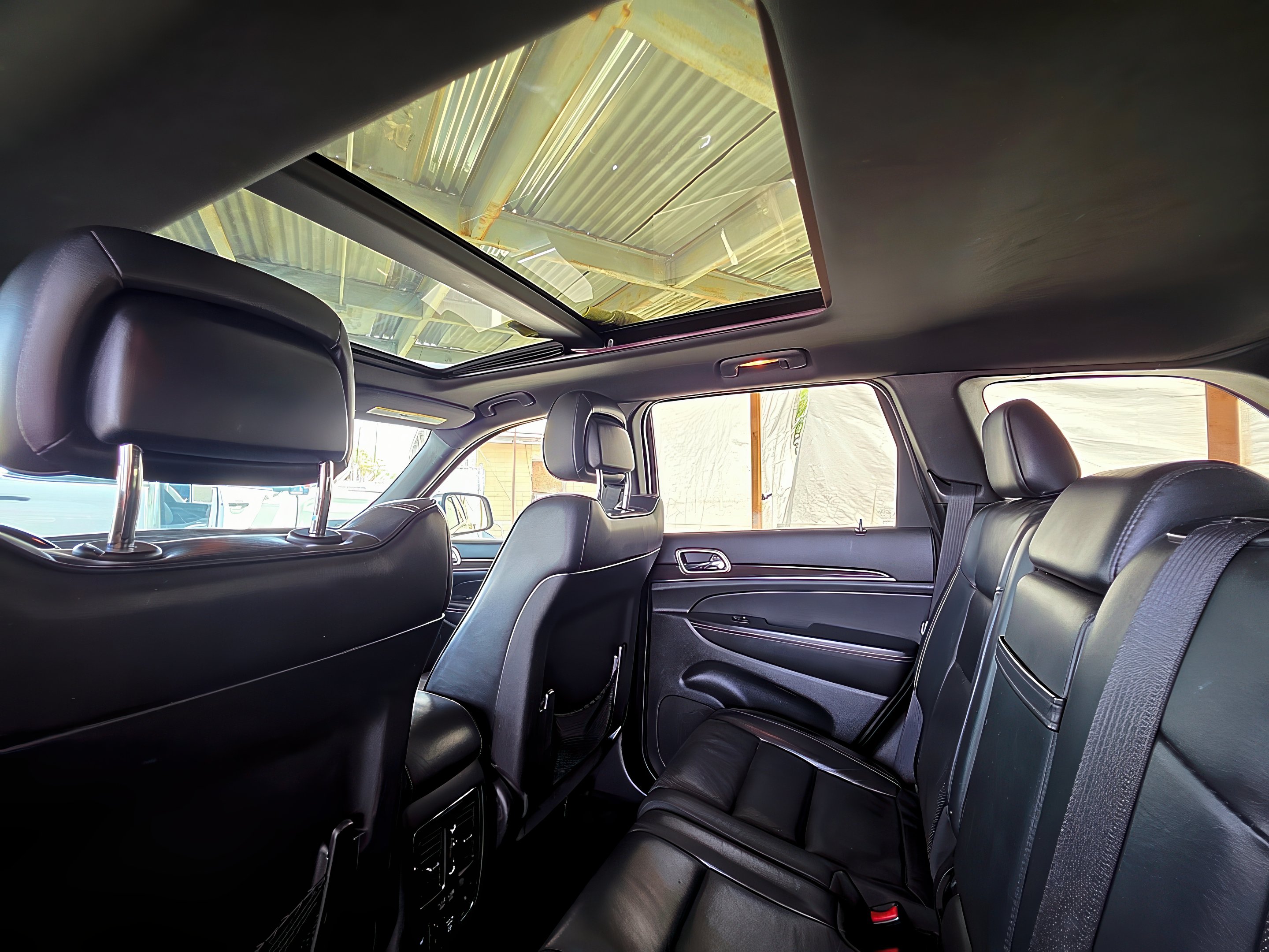 2014 Jeep Grand Cherokee Overland - Photo 19