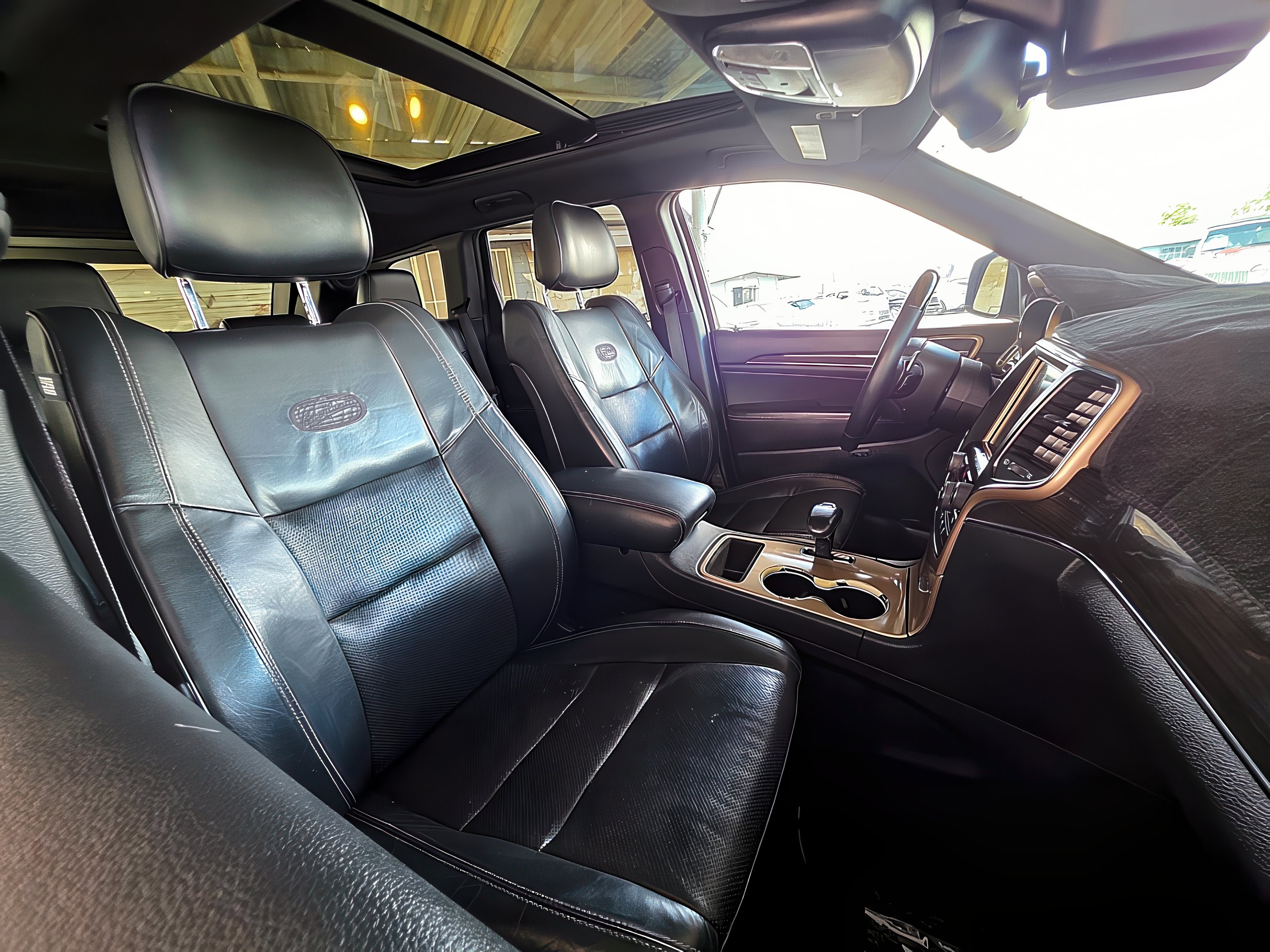 2014 Jeep Grand Cherokee Overland - Photo 18