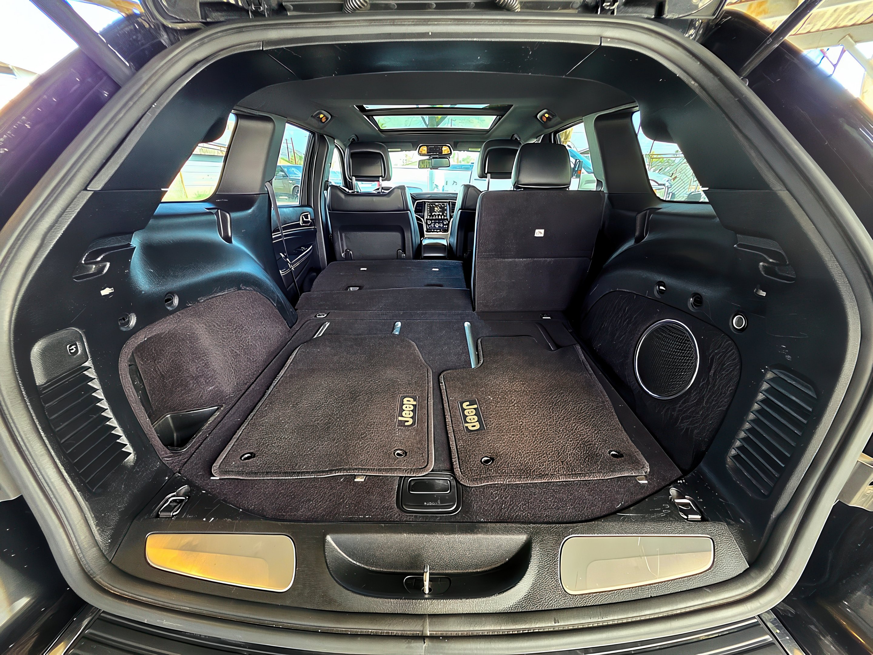 2014 Jeep Grand Cherokee Overland - Photo 22