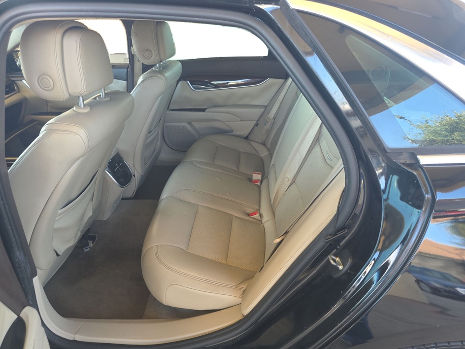 2013 Cadillac XTS Luxury Collection - Photo 10