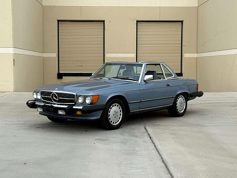 1986 Mercedes-Benz 560's photo
