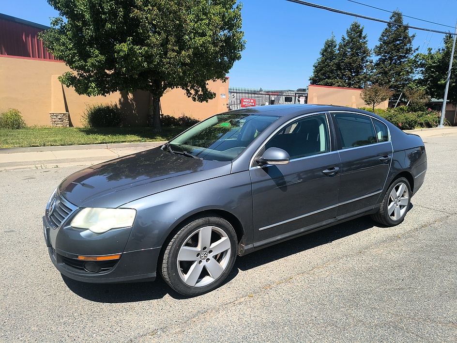 2009 Volkswagen Passat Komfort 6AT's photo