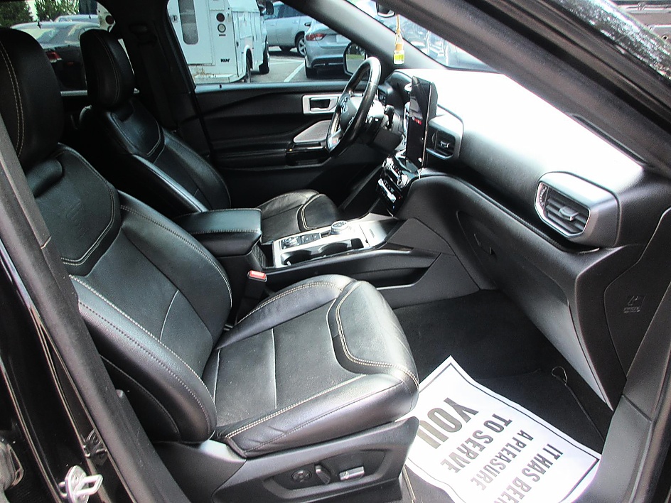 2022 Ford Explorer ST - Photo 15