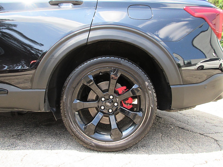 2022 Ford Explorer ST - Photo 24