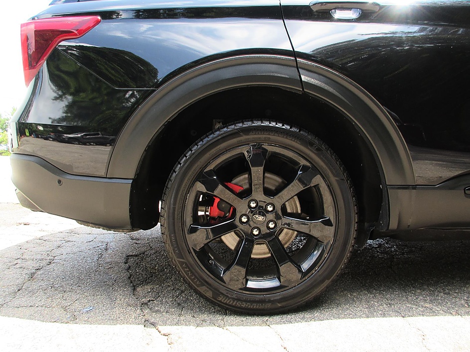 2022 Ford Explorer ST - Photo 26