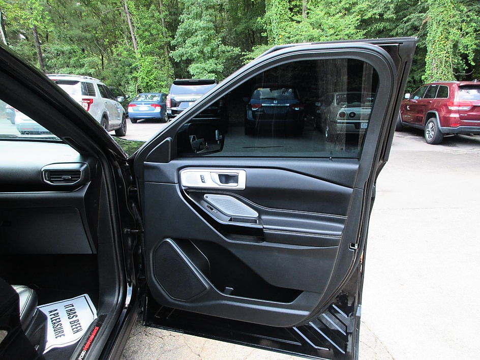 2022 Ford Explorer ST - Photo 16