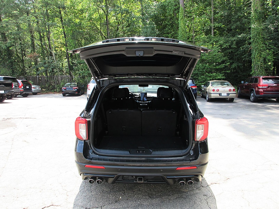 Ford Explorer photo 7