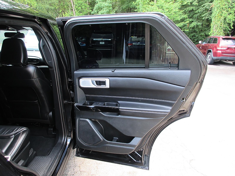 2022 Ford Explorer ST - Photo 18