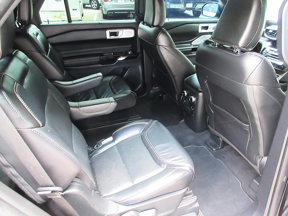 2022 Ford Explorer ST - Photo 17
