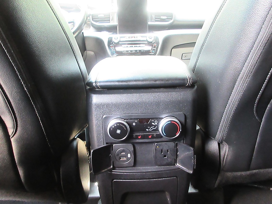 2022 Ford Explorer ST - Photo 22
