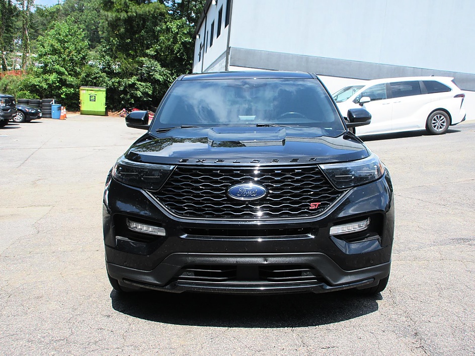 Ford Explorer photo 2