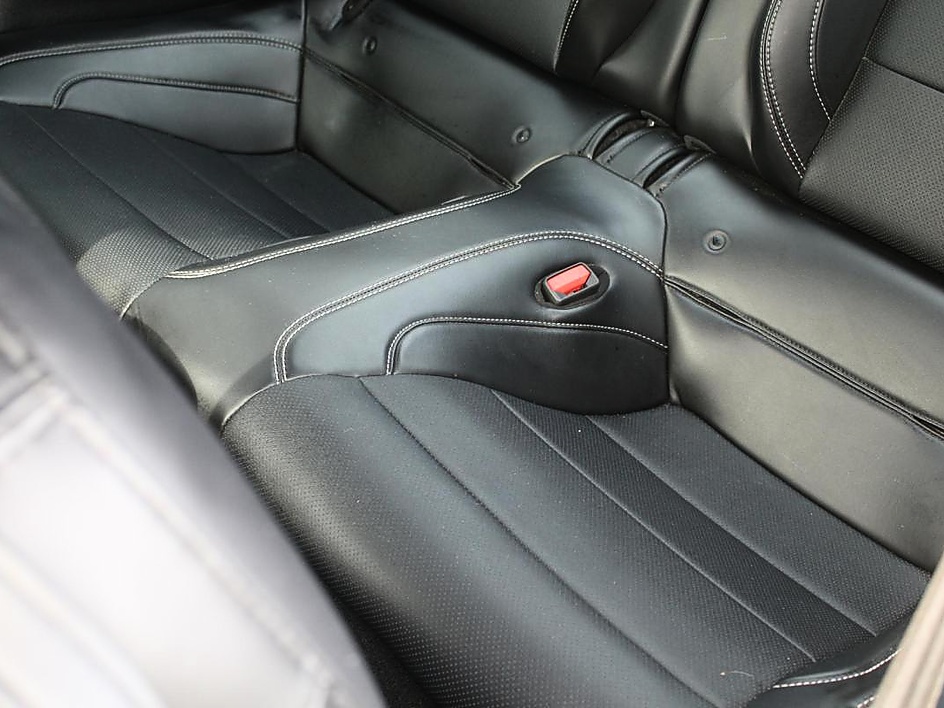2021 Ford Mustang EcoBoost Premium - Photo 12