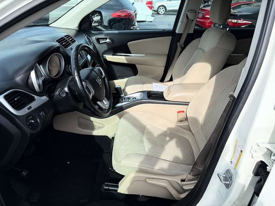 2018 Dodge Journey SE - Photo 9