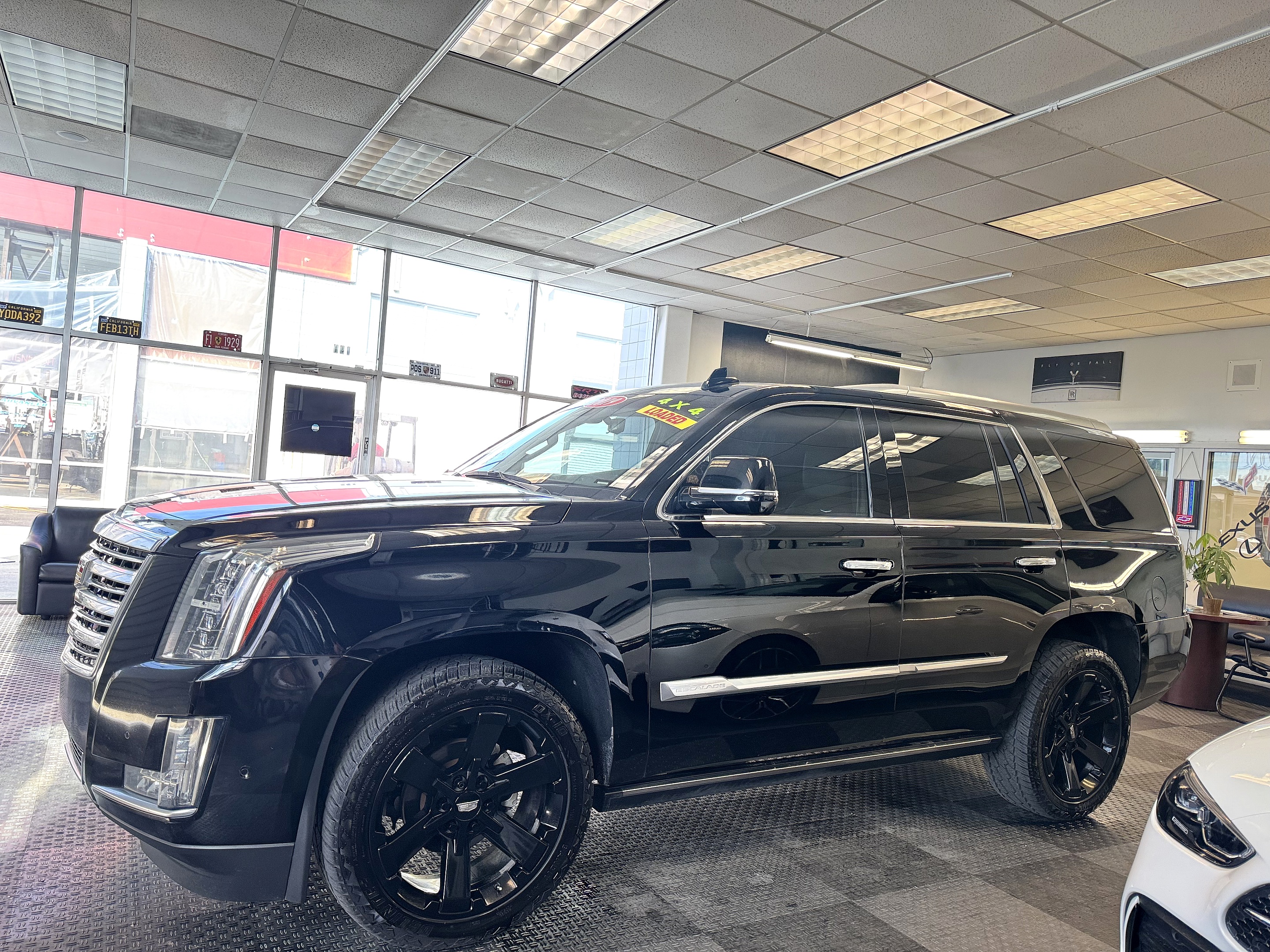 2019 Cadillac Escalade Platinum's photo