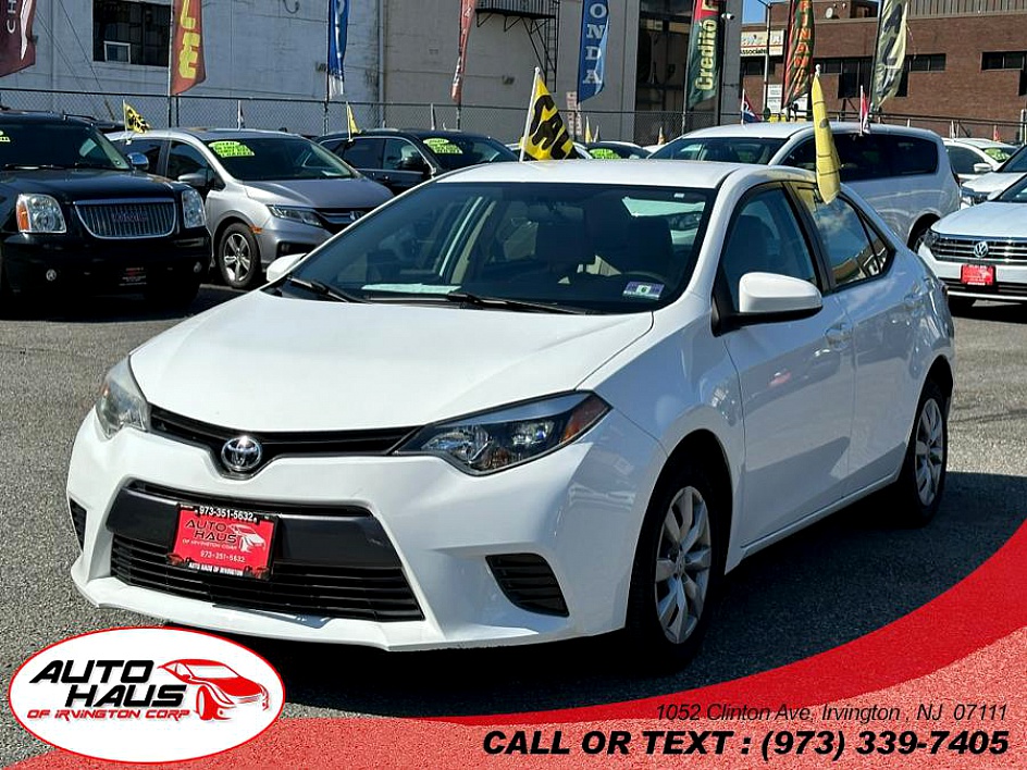 2015 Toyota Corolla LE's photo