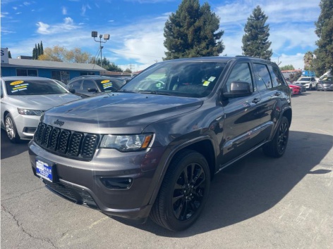 2018 Jeep Grand Cherokee Altitude's photo