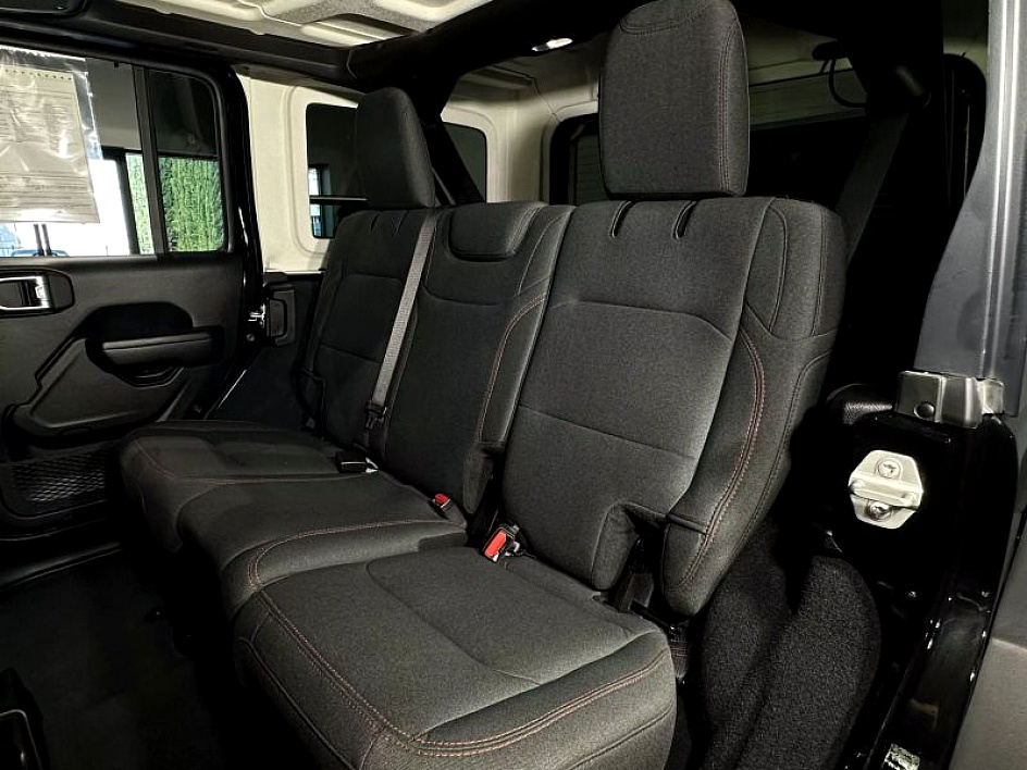 2024 Jeep Wrangler 4-Door Rubicon - Photo 17