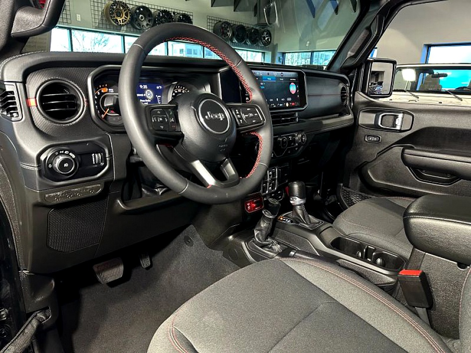 2024 Jeep Wrangler 4-Door Rubicon - Photo 15