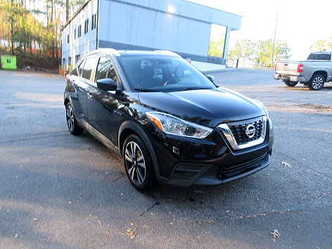 2019 Nissan Kicks SV's photo
