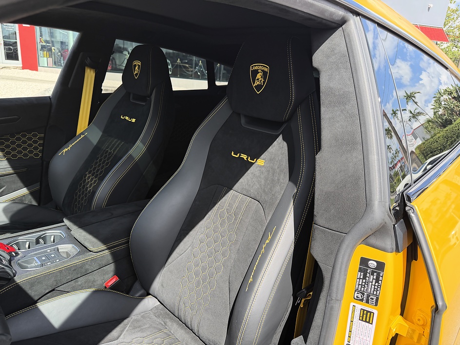 2024 Lamborghini Urus Performante - Photo 14