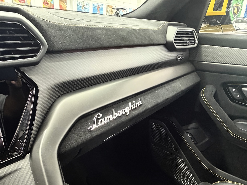 2024 Lamborghini Urus Performante - Photo 36