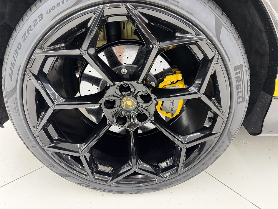 2024 Lamborghini Urus Performante - Photo 53