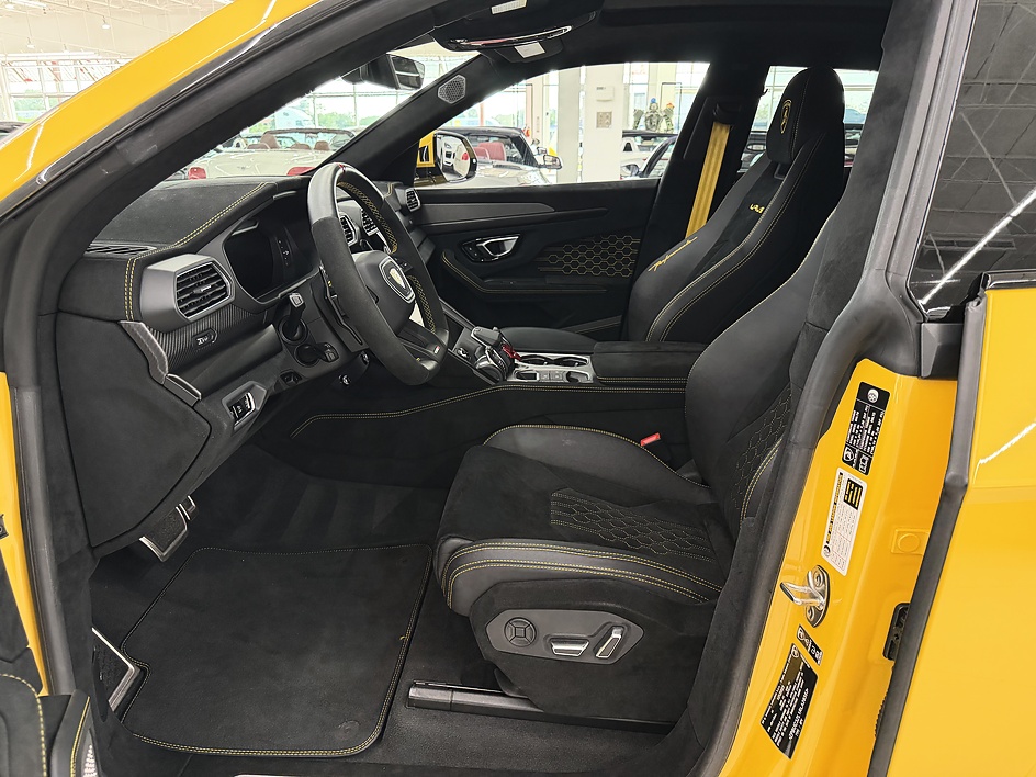 2024 Lamborghini Urus Performante - Photo 52