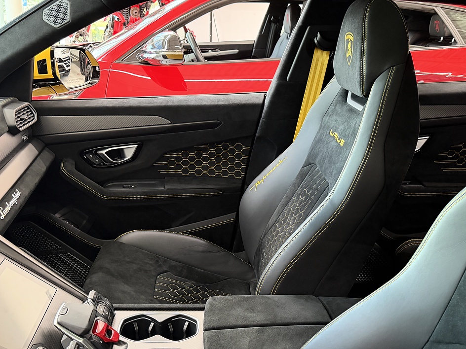 2024 Lamborghini Urus Performante - Photo 67