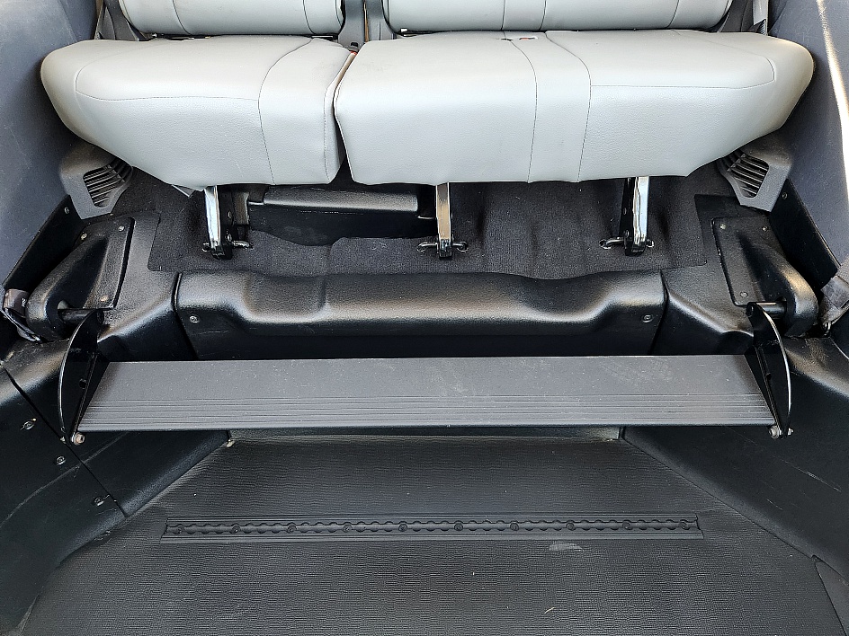 2023 Toyota Sienna XLE - Photo 7