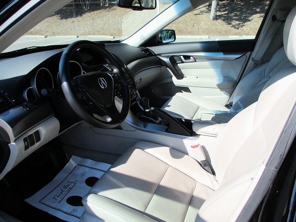 Acura TL photo 10