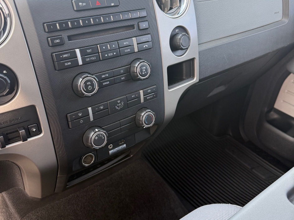 2011 Ford F-150 XLT - Photo 18