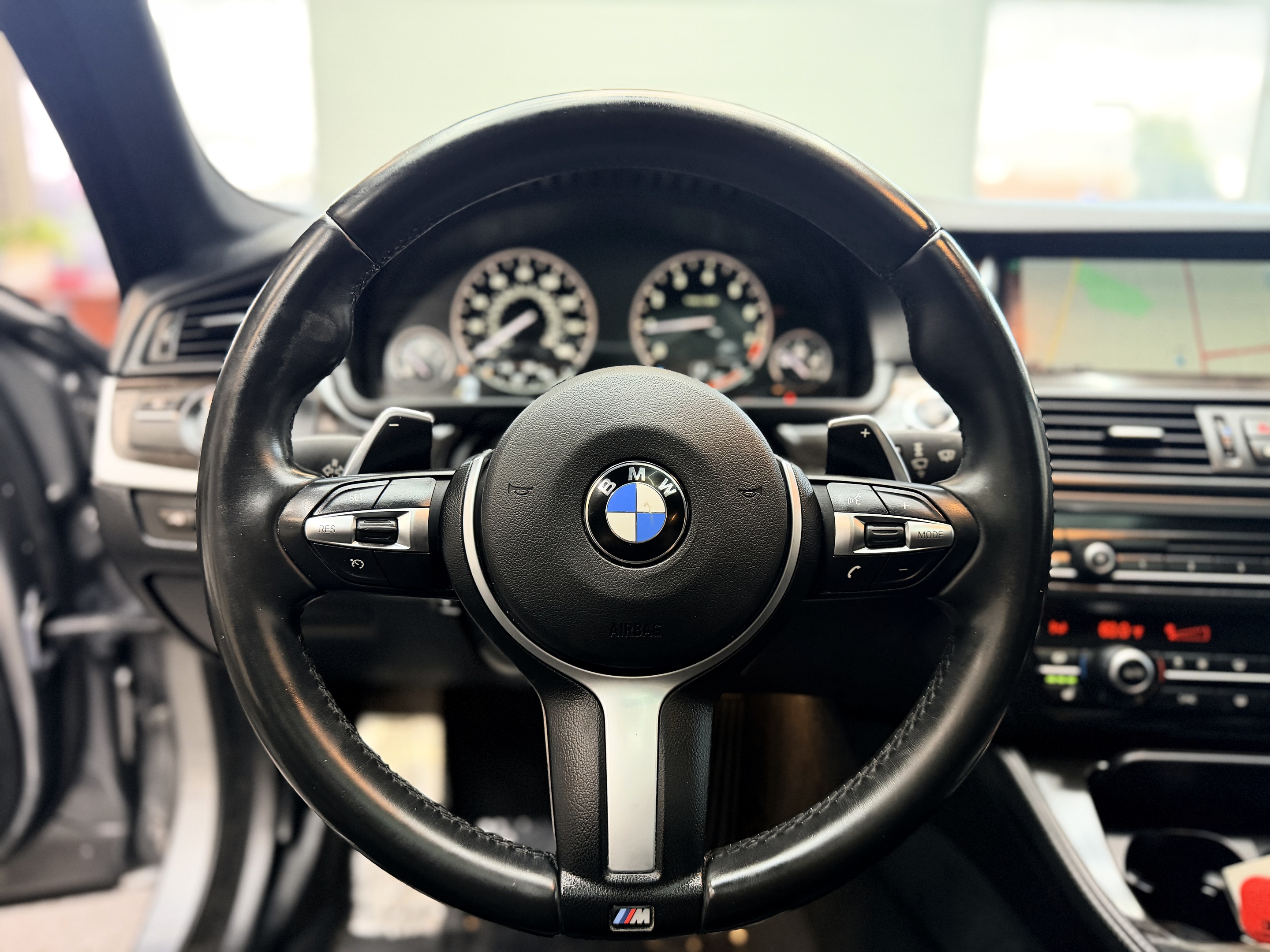 2016 BMW 5 Series 528i - Photo 6