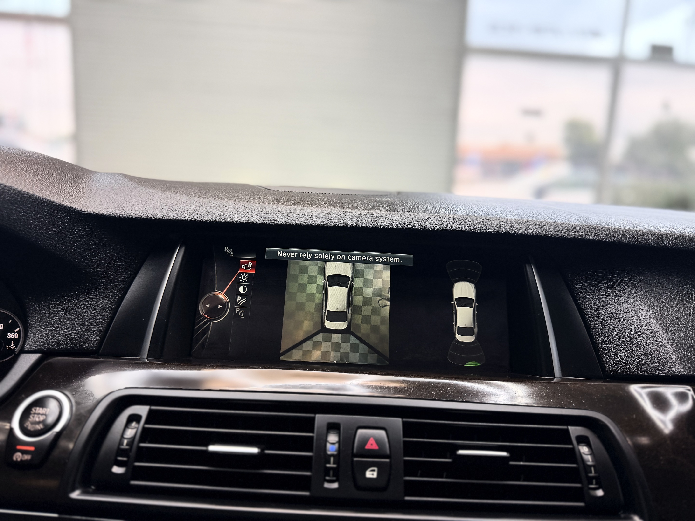 2016 BMW 5 Series 528i - Photo 13