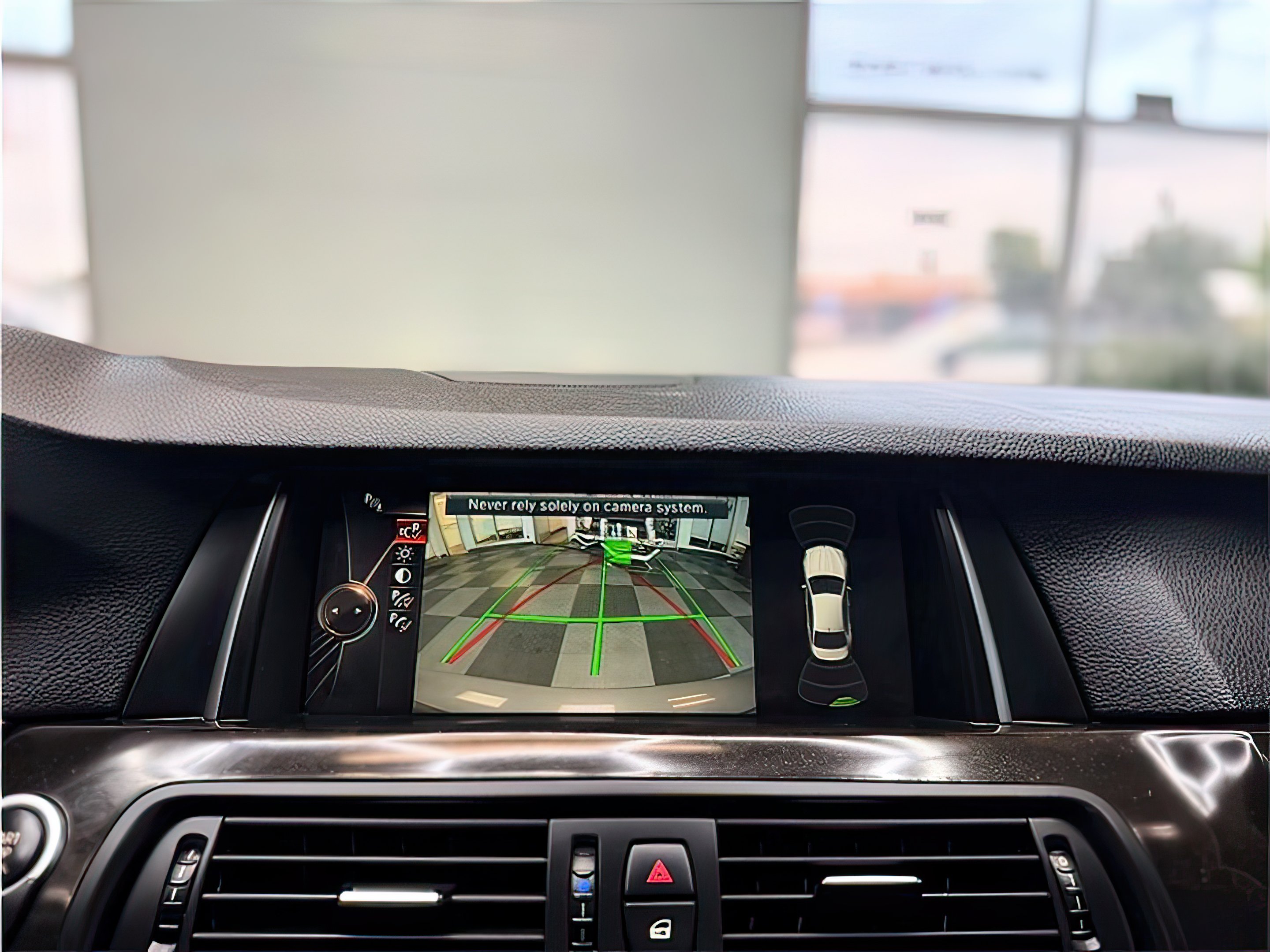 2016 BMW 5 Series 528i - Photo 32