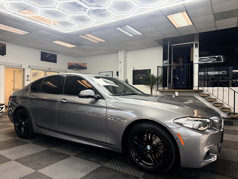 2016 BMW 5 Series 528i Sedan M Sport Line's photo