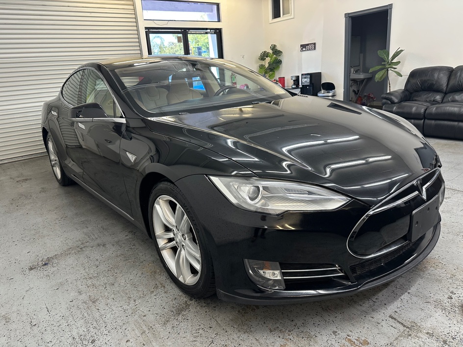 2013 Tesla Model S 85 kWh's photo
