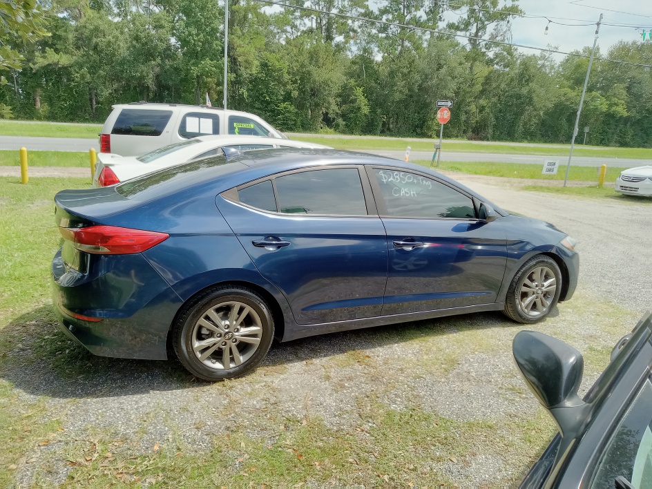 2018 Hyundai Elantra SEL's photo