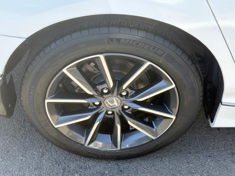2022 Honda Accord EX-L - Photo 16